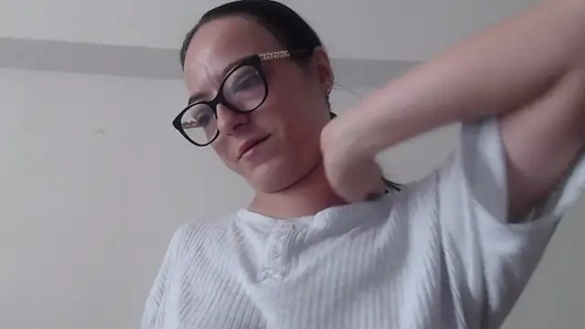 Snapshot of IzabelllNoir chatting on June 2026 09:26:02 AM IzabelllNoir online show from June 2026 09:26:02 AM