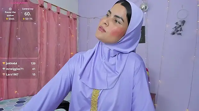 Snapshot of AishaAmin_ chatting on January 2025 03:56:02 PM AishaAmin online show from January 2025 03:56:02 PM