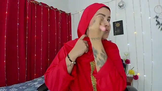 Snapshot of AishaAmin_ chatting on September 2025 12:16:01 PM AishaAmin online show from September 2025 12:16:01 PM