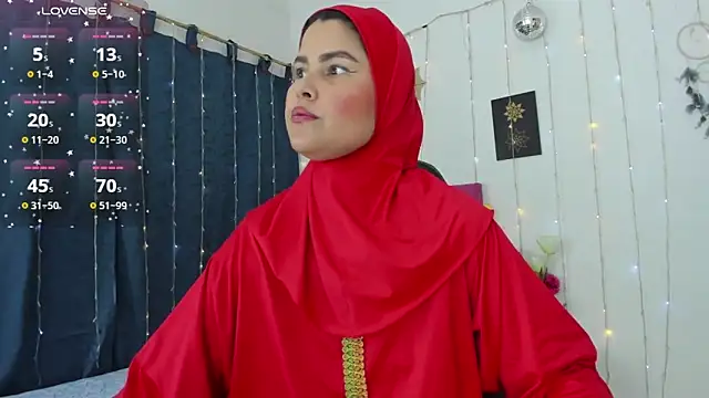 Snapshot of AishaAmin_ chatting on September 2025 12:40:02 PM AishaAmin online show from September 2025 12:40:02 PM