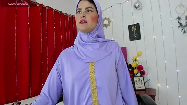 Snapshot of AishaAmin_ chatting on October 2025 12:16:02 PM AishaAmin online show from October 2025 12:16:02 PM