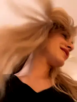 Snapshot of SerenaBennet chatting on November 2025 11:29:01 PM SerenaBennet online show from November 2025 11:29:01 PM