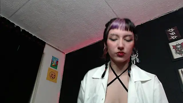 Snapshot of niakat_ chatting on January 2025 01:03:01 PM niakat  online show from January 2025 01:03:01 PM