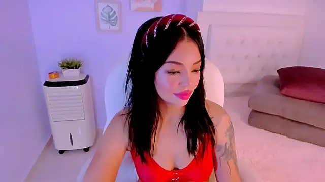 Snapshot of Sara_LipsX chatting on February 2025 06:54:01 AM Sara LipsX online show from February 2025 06:54:01 AM