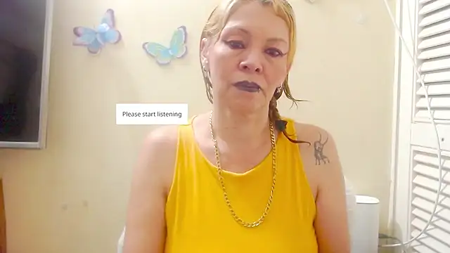 Snapshot of electra-mommy chatting on September 2025 03:06:02 AM electra-mommy online show from September 2025 03:06:02 AM
