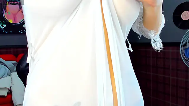 Snapshot of Angel_Sapphire_ chatting on December 2024 08:22:01 AM Angel Sapphire online show from December 2024 08:22:01 AM