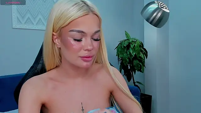 Snapshot of Angel_Sapphire_ chatting on March 2025 10:28:02 AM Angel Sapphire online show from March 2025 10:28:02 AM