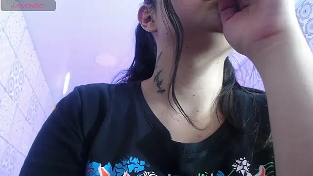 vitoria23  online show from March 2025 02:23:01 PM