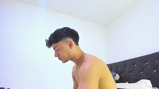 Sebastian-Dash online show from February 2025 05:52:02 AM