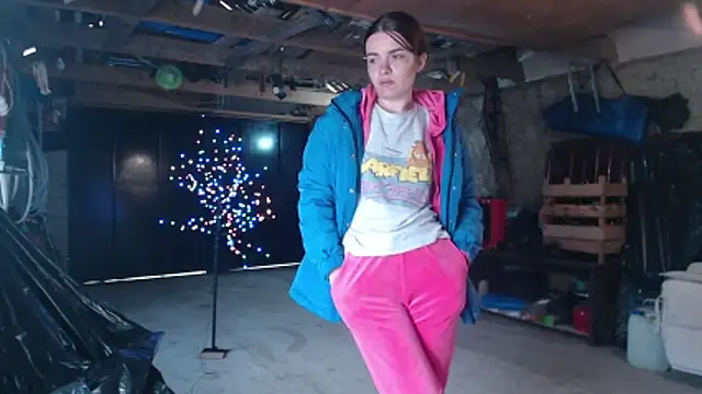  JustmeHere  online show from December 2025 12:47:02 PM