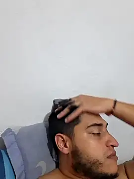 Juanhots online show from April 2026 07:11:02 PM