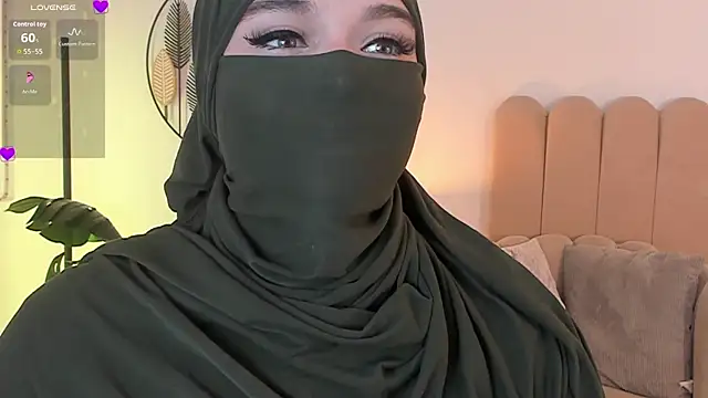 anna-henao online show from April 2026 09:05:02 PM