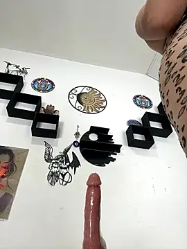 jamilaross online show from November 2025 09:09:01 PM