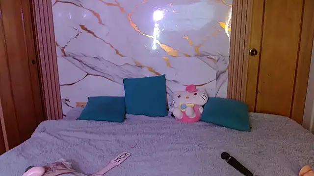 Snapshot of kittycatw chatting on May 2026 03:40:02 PM kittycatw online show from May 2026 03:40:02 PM