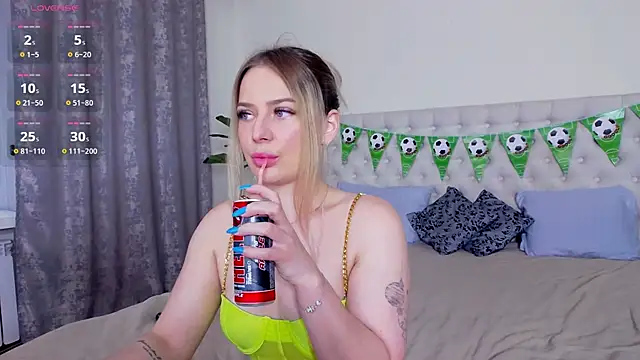 TamarraFox online show from July 2026 03:54:02 AM