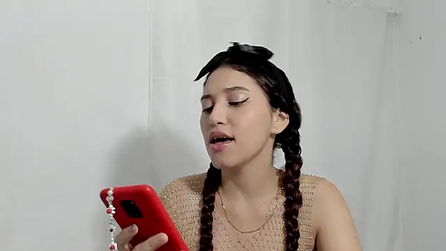 Snapshot of gabriela_duarte1 chatting on January 2025 11:01:02 PM gabriela duarte1 online show from January 2025 11:01:02 PM