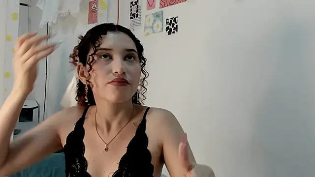 Snapshot of gabriela_duarte1 chatting on March 2025 03:47:01 AM gabriela duarte1 online show from March 2025 03:47:01 AM