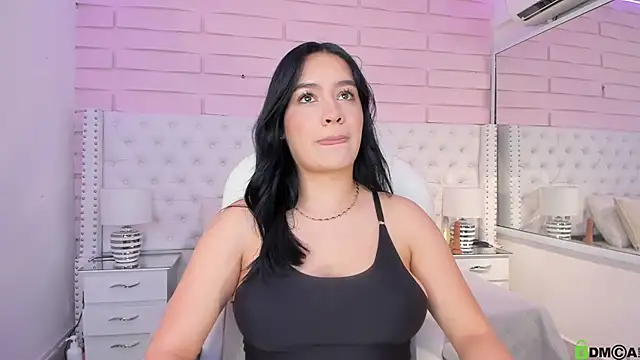 Yaaky  online show from February 2025 02:37:01 PM