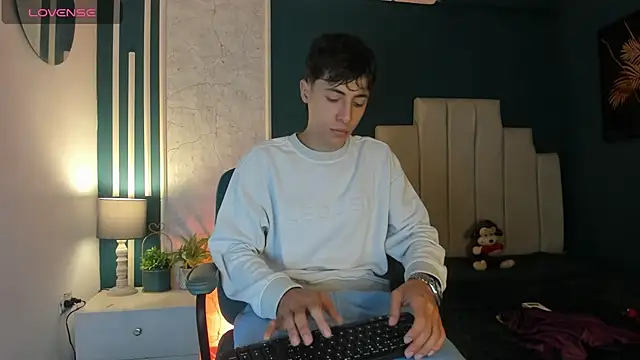 Snapshot of AlessandroDybala chatting on March 2025 11:36:02 AM AlessandroDybala online show from March 2025 11:36:02 AM