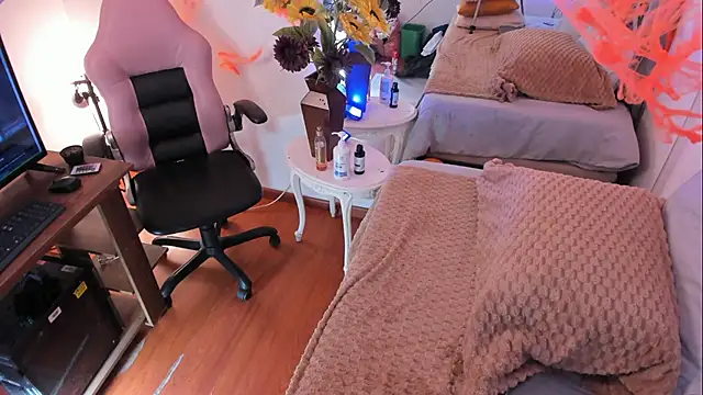 Tom cooper  online show from October 2025 12:50:02 PM