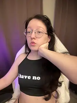 Snapshot of emigooflordXD chatting on December 2024 06:32:02 AM emigooflordXD online show from December 2024 06:32:02 AM