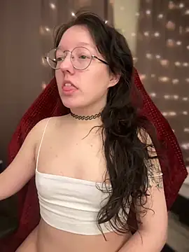 Snapshot of emigooflordXD chatting on December 2024 06:55:02 AM emigooflordXD online show from December 2024 06:55:02 AM