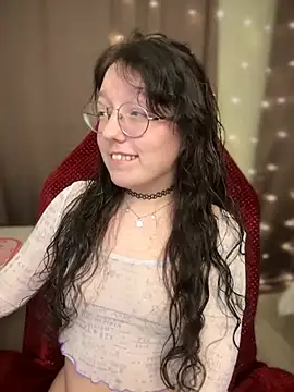 Snapshot of emigooflordXD chatting on December 2024 06:35:02 AM emigooflordXD online show from December 2024 06:35:02 AM