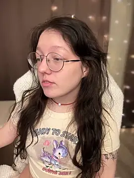 Snapshot of emigooflordXD chatting on December 2024 06:39:01 AM emigooflordXD online show from December 2024 06:39:01 AM