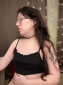 Snapshot of emigooflordXD chatting on January 2025 06:31:02 AM emigooflordXD online show from January 2025 06:31:02 AM