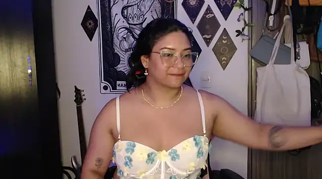 Snapshot of mollyshake1 chatting on December 2024 07:16:02 AM mollyshake1 online show from December 2024 07:16:02 AM