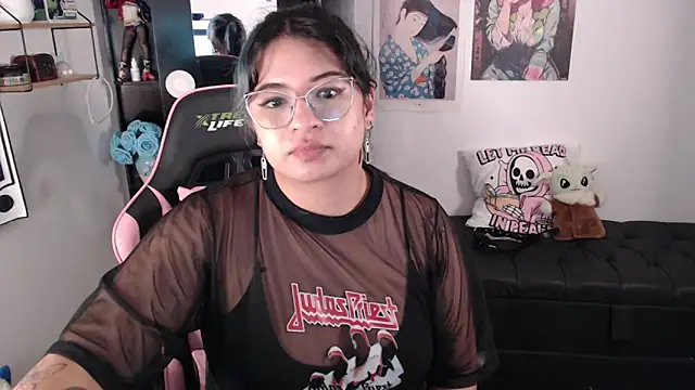 Snapshot of mollyshake1 chatting on February 2025 05:21:01 AM mollyshake1 online show from February 2025 05:21:01 AM