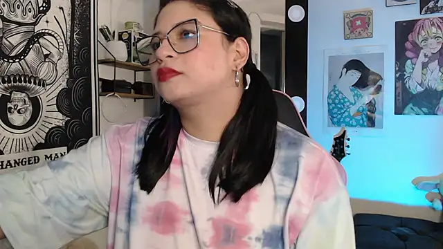 Snapshot of mollyshake1 chatting on March 2025 06:21:02 AM mollyshake1 online show from March 2025 06:21:02 AM