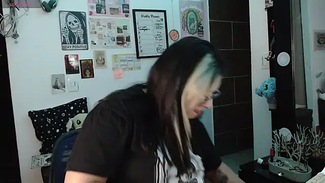 Snapshot of mollyshake1 chatting on September 2025 05:54:01 AM mollyshake1 online show from September 2025 05:54:01 AM