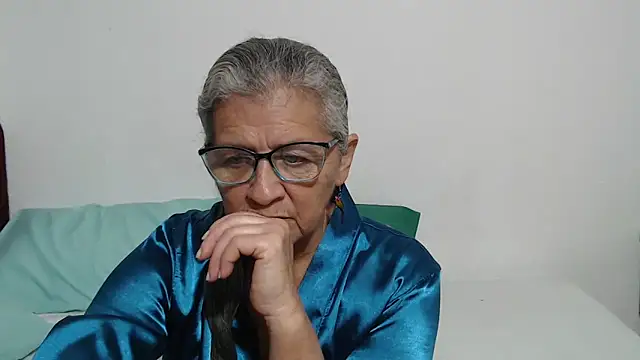 candy mature  online show from April 2026 12:33:01 AM