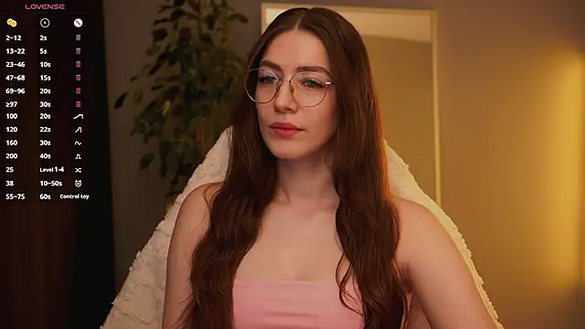 Ester Hill online show from November 2025 02:54:01 AM