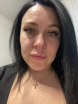 Snapshot of CuteNata chatting on March 2025 03:48:01 PM CuteNata online show from March 2025 03:48:01 PM