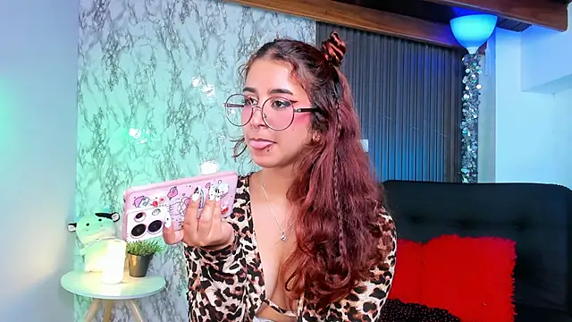 chloe blue online show from February 2025 02:57:01 PM