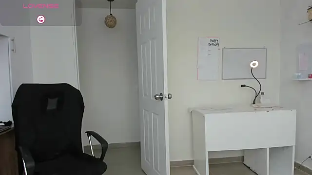 Snapshot of susana_monroy chatting on October 2025 07:47:01 PM susana monroy online show from October 2025 07:47:01 PM