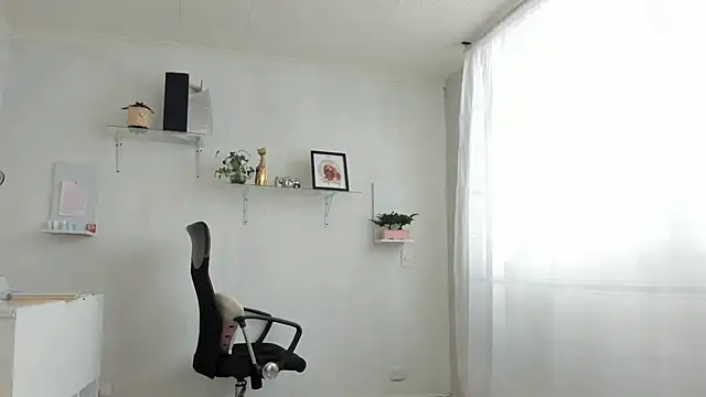 Snapshot of susana_monroy chatting on October 2025 06:50:02 PM susana monroy online show from October 2025 06:50:02 PM