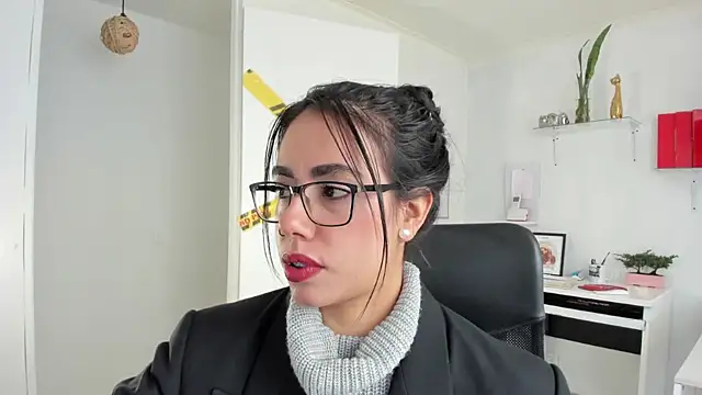 Snapshot of susana_monroy chatting on November 2025 07:01:02 PM susana monroy online show from November 2025 07:01:02 PM