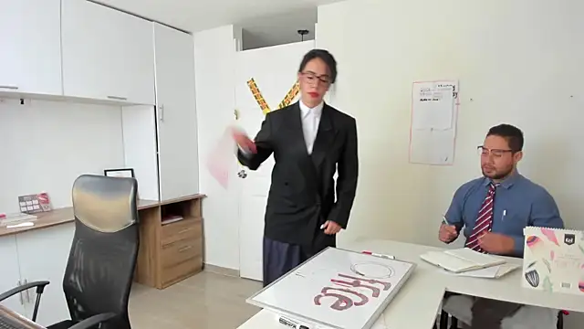 Snapshot of susana_monroy chatting on November 2025 06:52:01 PM susana monroy online show from November 2025 06:52:01 PM