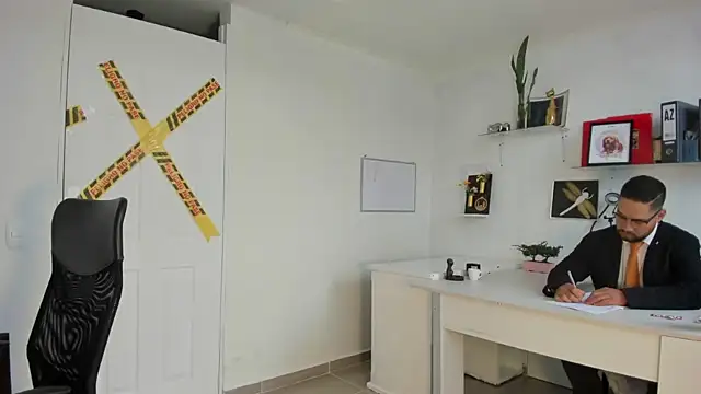 susana monroy online show from December 2025 12:10:01 PM