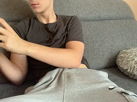 Honeeymaster online show from October 2025 09:40:01 AM