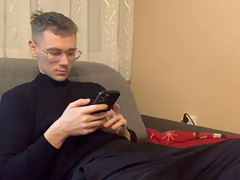 Honeeymaster online show from December 2025 11:29:01 AM