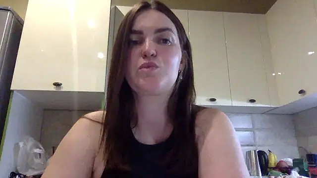 Karolina llove online show from September 2025 05:07:02 PM