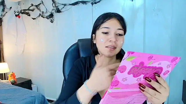 lina bedoya  online show from November 2025 11:53:02 AM