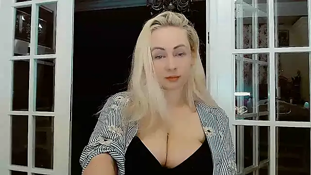 Snapshot of Olesya chatting on January 2025 03:58:01 PM Olesya online show from January 2025 03:58:01 PM