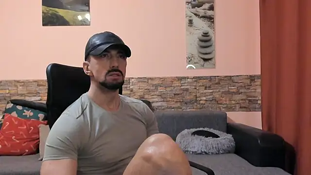 HotHunkTrainer online show from February 2026 09:19:01 AM