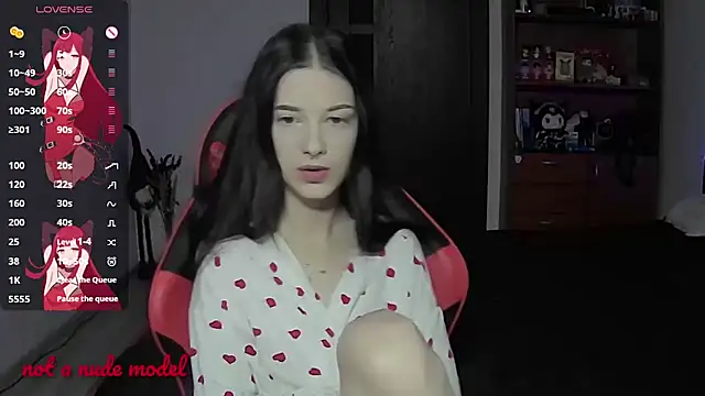 Snapshot of Miya_Dream_UKR chatting on February 2026 10:39:01 PM Miya Dream UKR online show from February 2026 10:39:01 PM