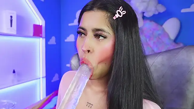 miss romyna online show from April 2026 11:05:01 AM